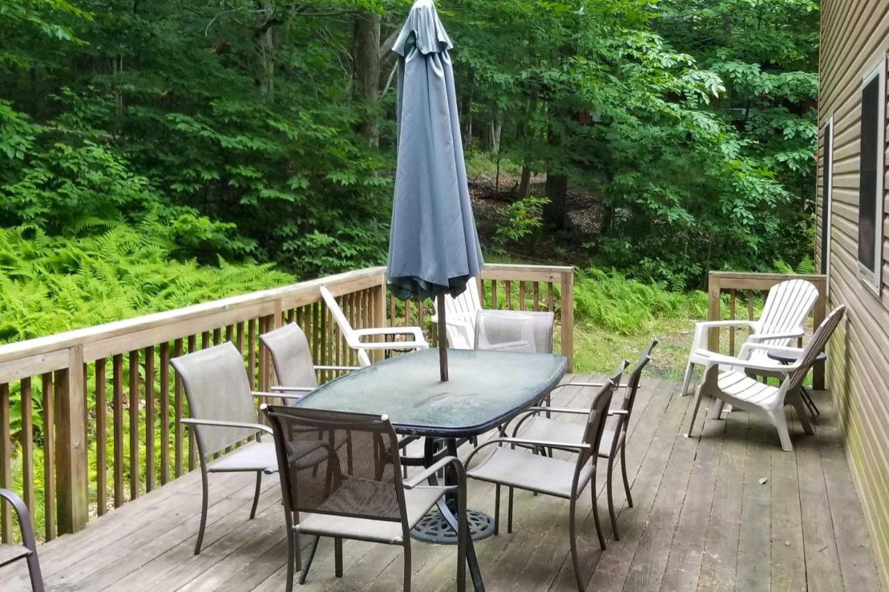 Pocono Mountain Home With 3 Community Lakes! Gouldsboro Luaran gambar