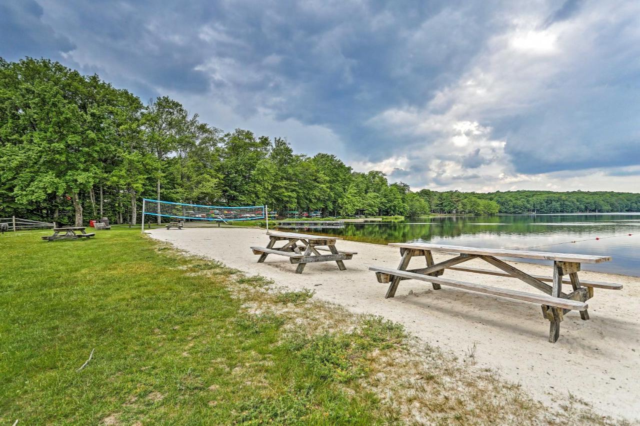 Pocono Mountain Home With 3 Community Lakes! Gouldsboro Luaran gambar