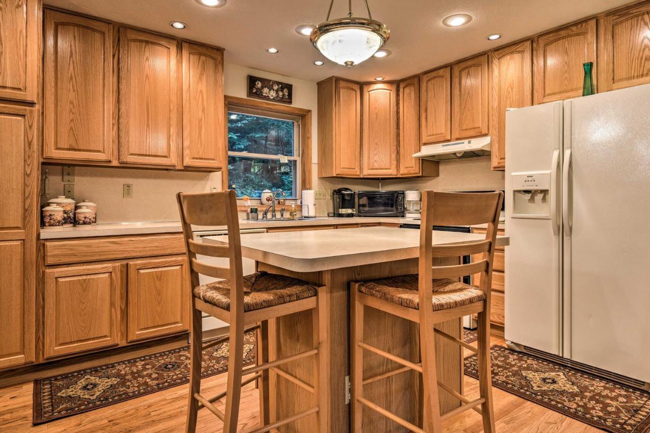 Pocono Mountain Home With 3 Community Lakes! Gouldsboro Luaran gambar